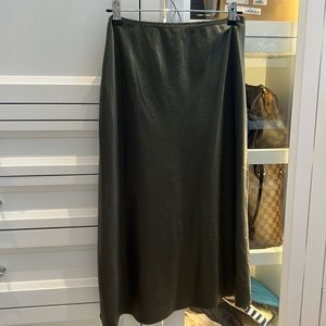Vince Camuto midi length skirt